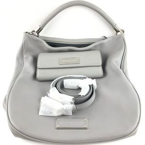 Marc Jacobs Grey/Gray Pebble Leather Purse&wallet